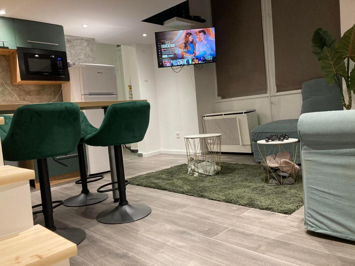 Full Equipment Designed In The Heart Of For 4 People Budapešť